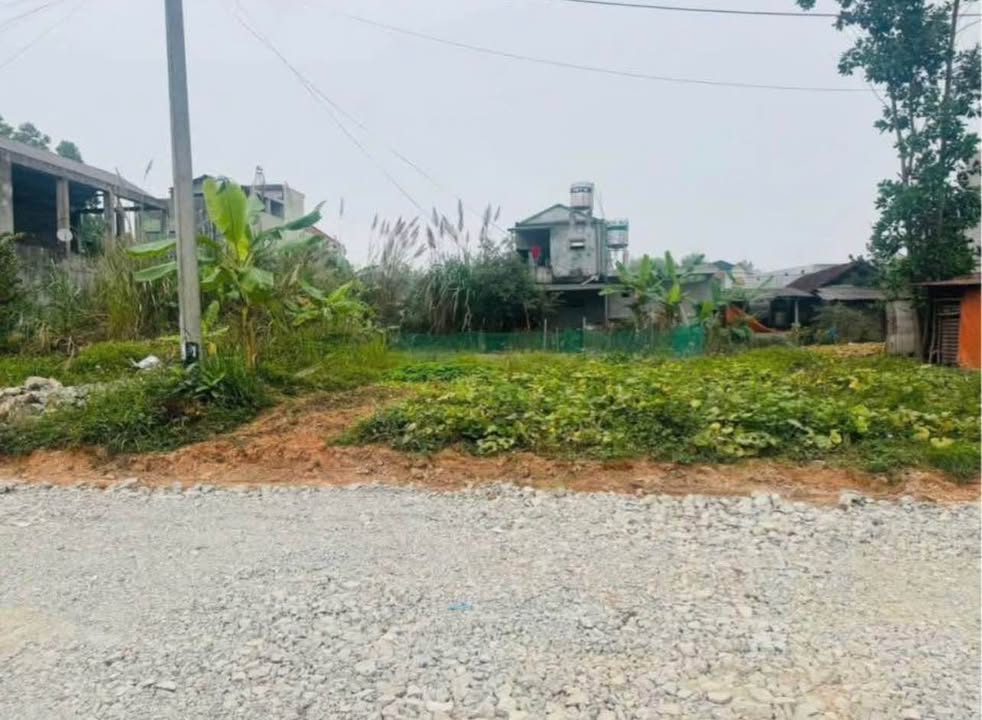 Đất nền Yên Sơn - 205m² giá thỏa thuận - Vị trí đắc địa, pháp lý rõ ràng!