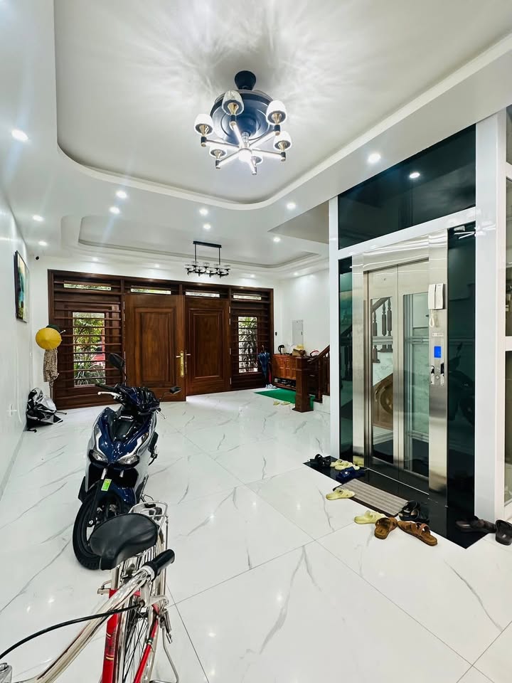 Nhà phố 5 tầng Hoàng Huy RiverSide 89.6m² giá 14.3 tỷ - Thiết kế sang trọng, ở ngay!