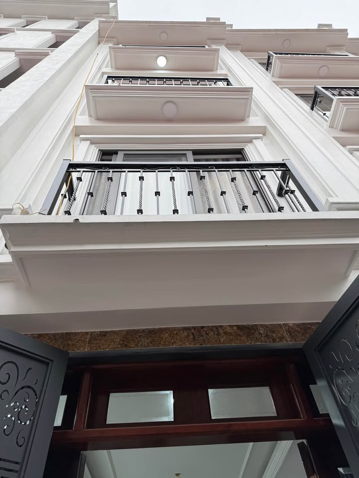 Nhà riêng Cầu Diễn, Bắc Từ Liêm 33m² giá 6 tỷ - Full nội thất chỉ việc vào ở!