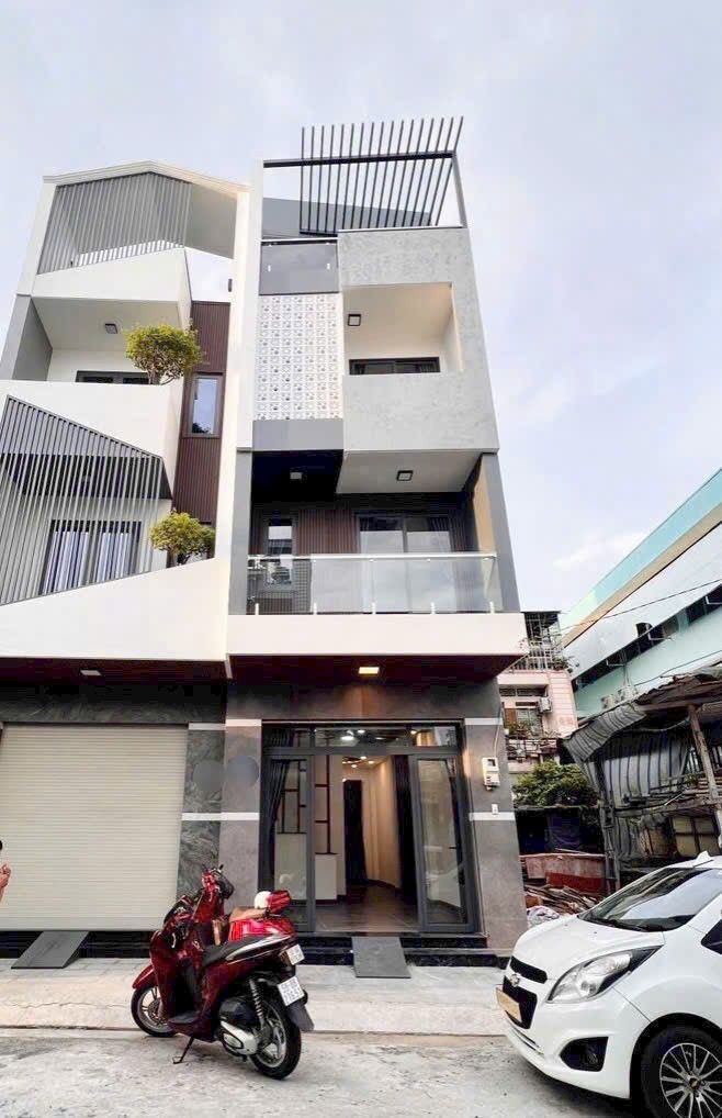 Nhà mặt tiền Trần Thủ Độ, Quận Tân Phú, 48m², Đúc 3.5 tầng - Tiện kinh doanh!