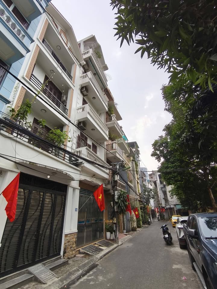 Nhà phố Khương Trung 45m² giá 13 tỷ - Ô tô vào tận cửa, an ninh tuyệt đối!