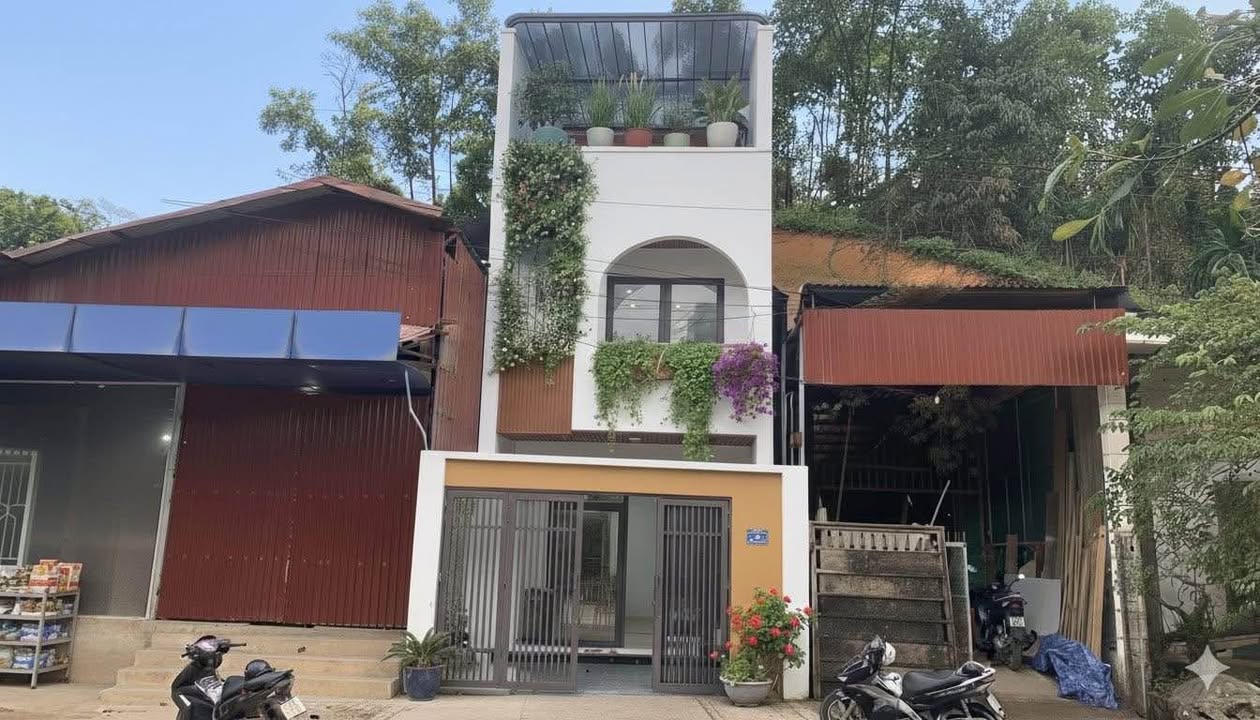 Nhà 3 tầng Đường Bảo Lương, TP Yên Bái, 81m² - Giá chỉ 3.5 tỷ!