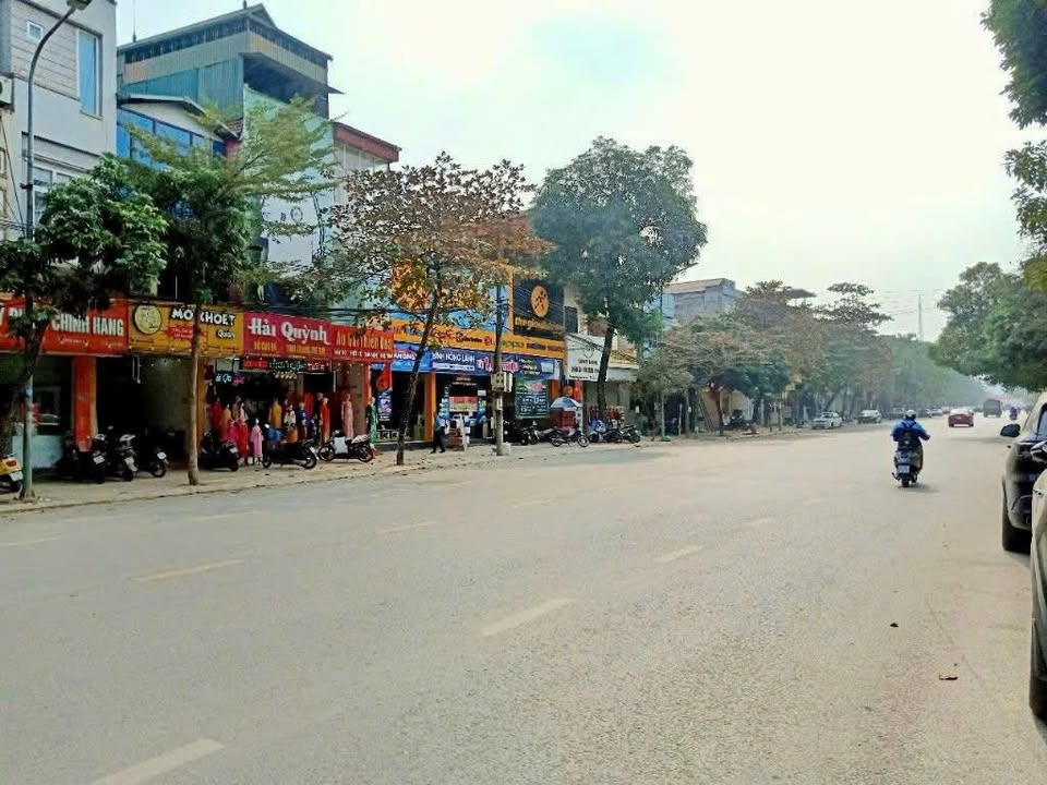 Bán FrontHouse Đinh Tiên Hoàng Yên Bái 297m² giá 20 tỷ - Vị trí đắc địa, dòng tiền ổn định!