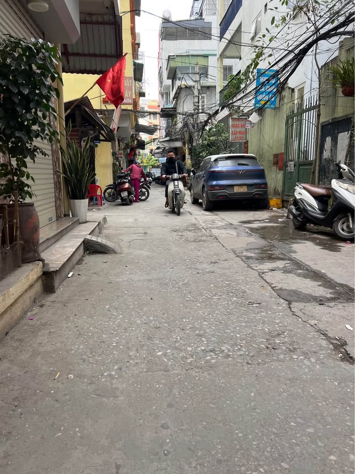 Nhà Tân Mai Đền Lừ 35m² giá 10 tỷ - Sẵn sàng vào ở ngay!