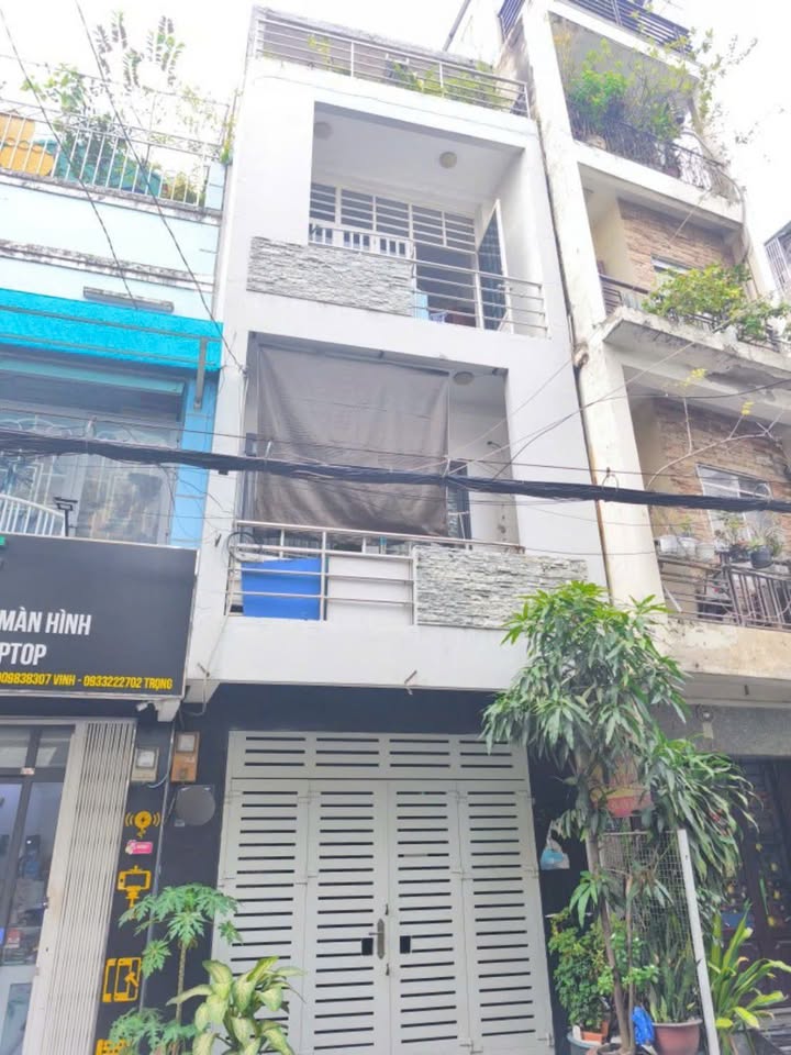 Nhà mặt tiền đường Cô Giang, Phú Nhuận 54m² giá 11.9 tỷ - Vị trí đắc địa, kinh doanh thuận lợi!