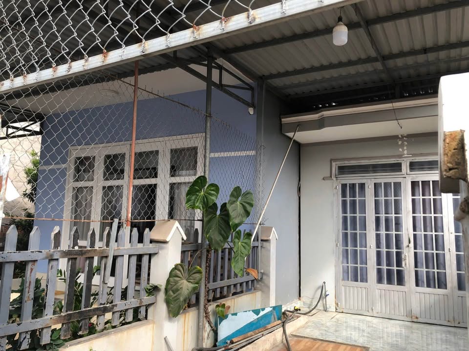 Nhà riêng Xã Phú Hội 90m² giá 2 tỷ - Đắc địa ngay trung tâm!