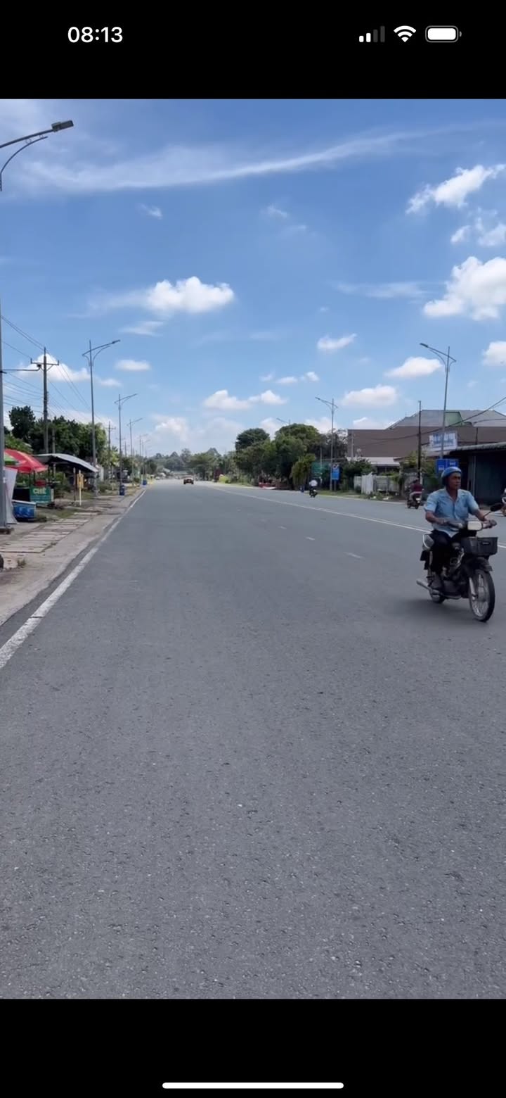 Mặt bằng kinh doanh phường Minh Long 600m² giá 5 tỷ - Vị trí vàng, sẵn sàng hoạt động!