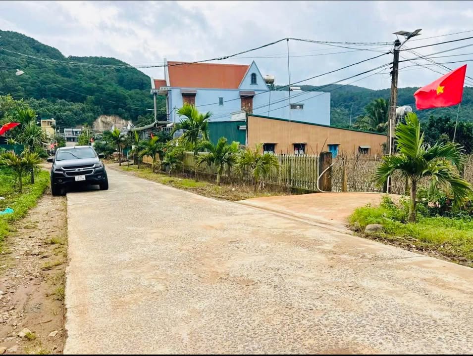 FrontHouse Suối Thông B Đạ Ròn 740m² giá 2.6 tỷ - Cơ hội đầu tư hấp dẫn!