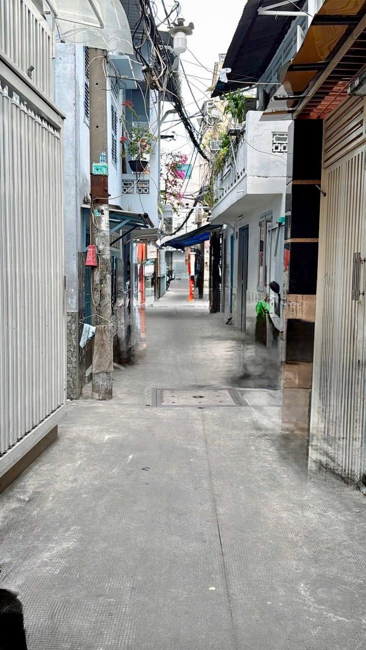 Nhà phố Phú Nhuận 24m² giá 5.3 tỷ - Sổ hồng chính chủ, hẻm thông thoáng