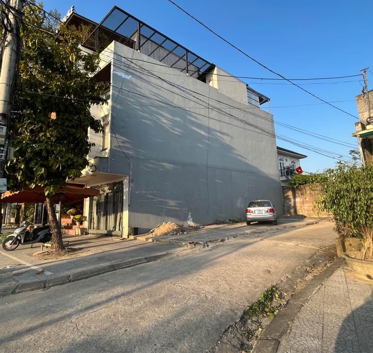 Đất 2 Mặt Tiền Đường Đồng Khởi, Huế - 60m² giá 4.75 tỷ - Đầu tư sinh lời ngay!