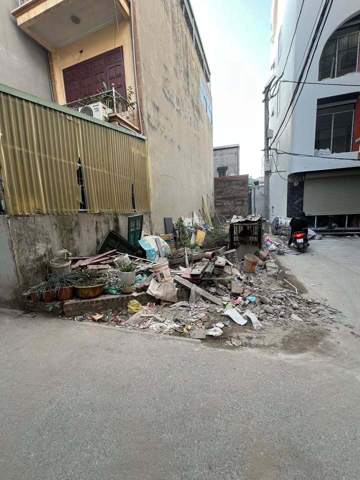 Đất nền Ngô Xuân Quảng, Gia Lâm 100m² giá chỉ 6.1 tỷ - Cơ hội đầu tư tuyệt vời!