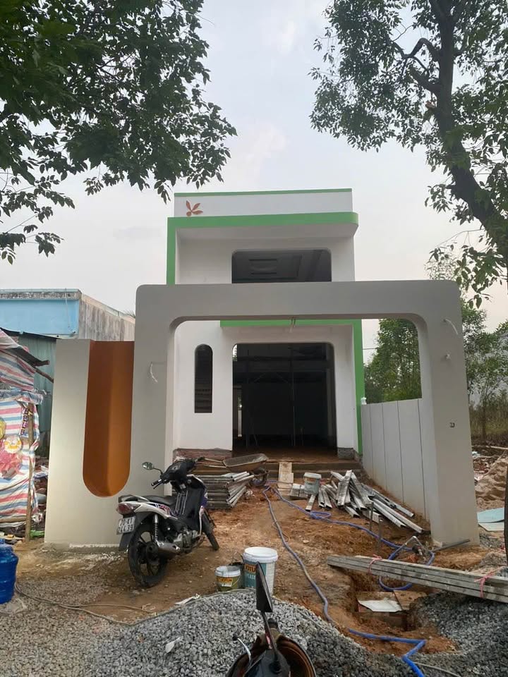 Nhà gác lửng tại Bàu Bàng 150m² giá 2.4 tỷ - Sắp hoàn thiện trước Tết!