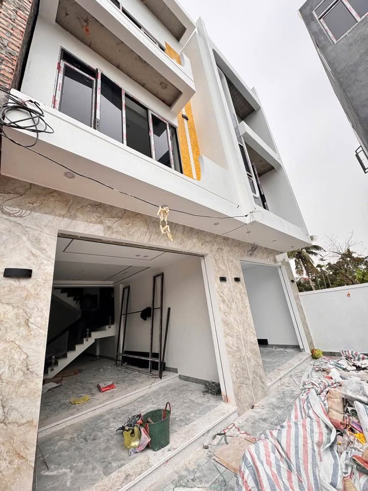 Nhà 3 Tầng 52m² tại Hồng Thái, An Dương - Giá chỉ 2 tỷ - Ô tô vào tận cửa!