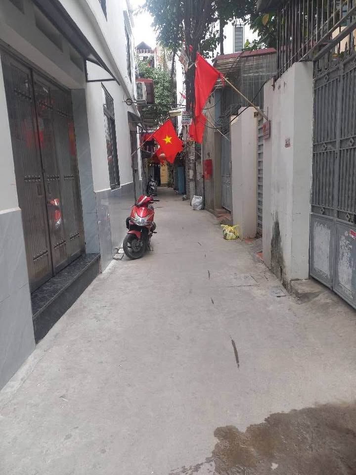 Nhà phố Định Công, 32m² - 5 tầng - Ô tô lùi cửa, giá 7.3 tỷ - Full nội thất!