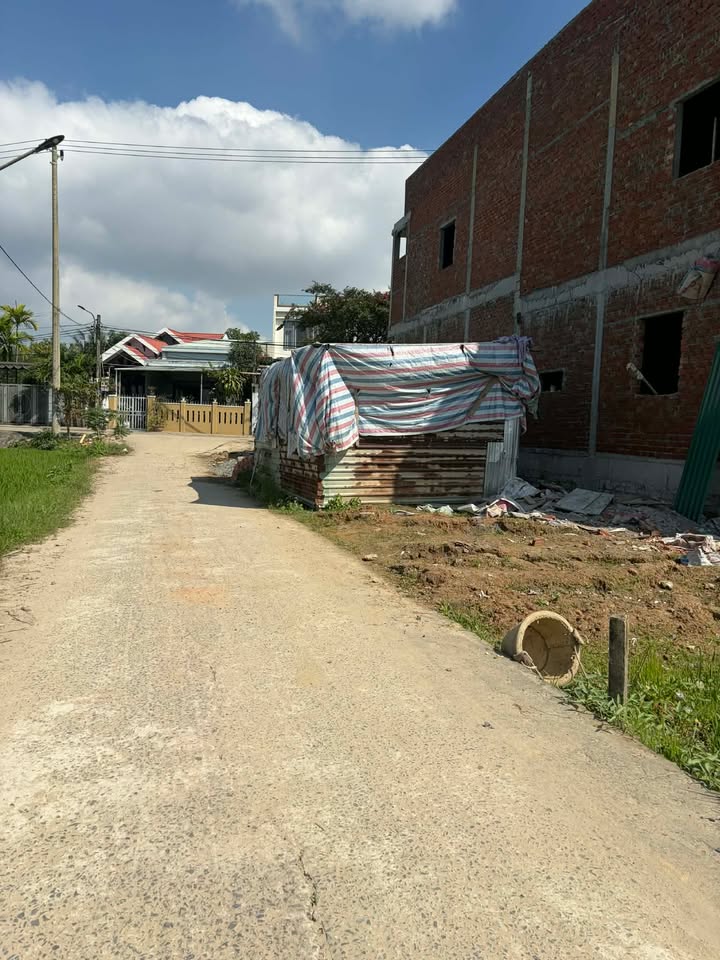 Đất nền thôn Yến Nê, Hòa Tiến, 124m² giá 1.6 tỷ - Sổ đỏ chính chủ!