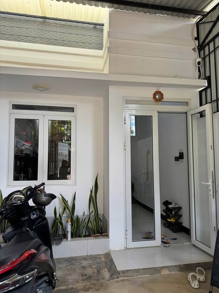 Nhà hẻm 555 Nguyễn Huệ, Phường Thống Nhất, 84m² giá 1.4 tỷ - Chính chủ bán gấp!