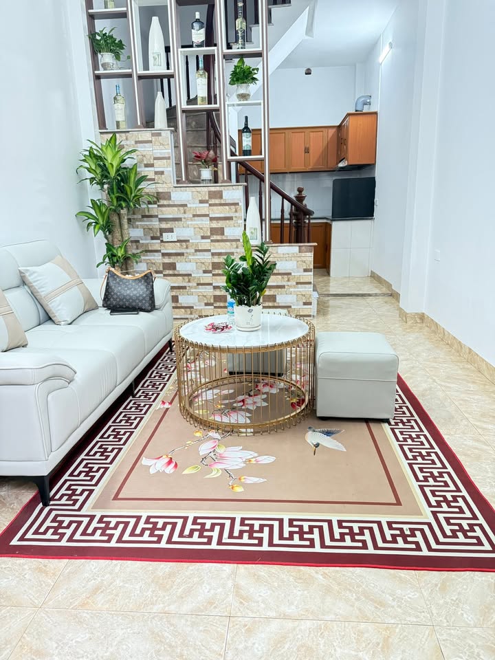 Nhà phố Thanh Lân, Vĩnh Hưng 26m² giá 5 tỷ - Sổ đỏ chính chủ, nội thất đầy đủ!