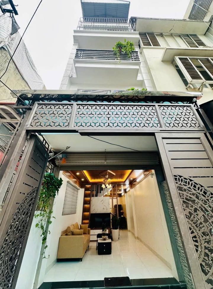 Nhà đẹp Quang Trung, Hà Đông 48m² giá 9 tỷ - Lô góc, ô tô vào tận nơi!