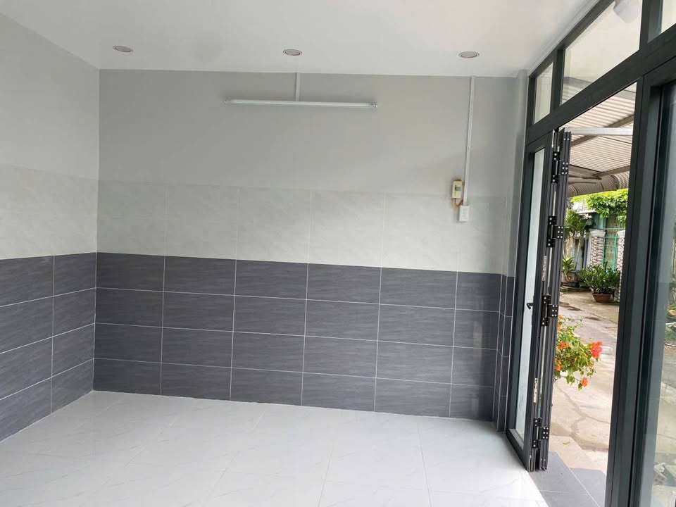 Nhà mặt tiền đường Lê Hoàng Chu, Sóc Trăng 4 triệu/tháng - Tiện nghi đầy đủ!