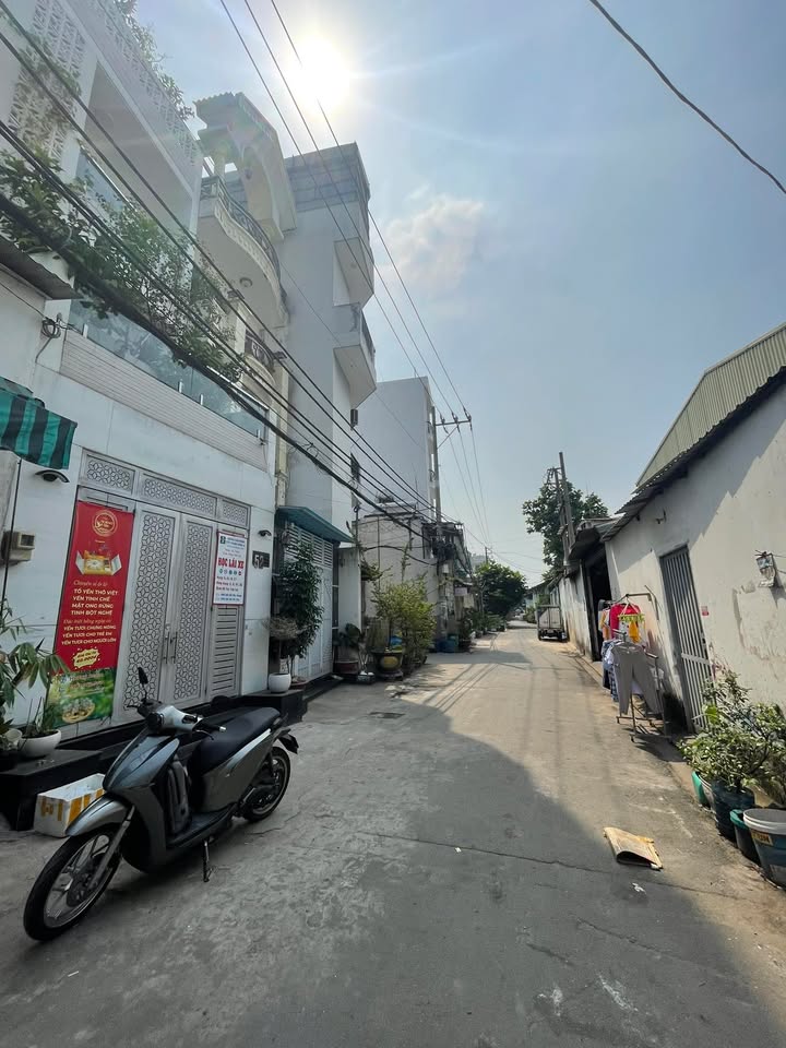 Nhà cấp 4 815 Hương Lộ 2, Quận Bình Tân, 76m² giá 5.2 tỷ - Đầu tư sinh lời!