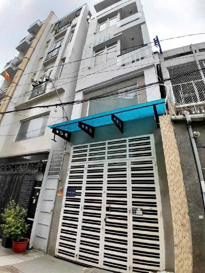 Căn hộ dịch vụ 5 tầng 7PN Nguyễn Trọng Tuyển 62m² giá 11 tỷ - Cơ hội đầu tư hấp dẫn!