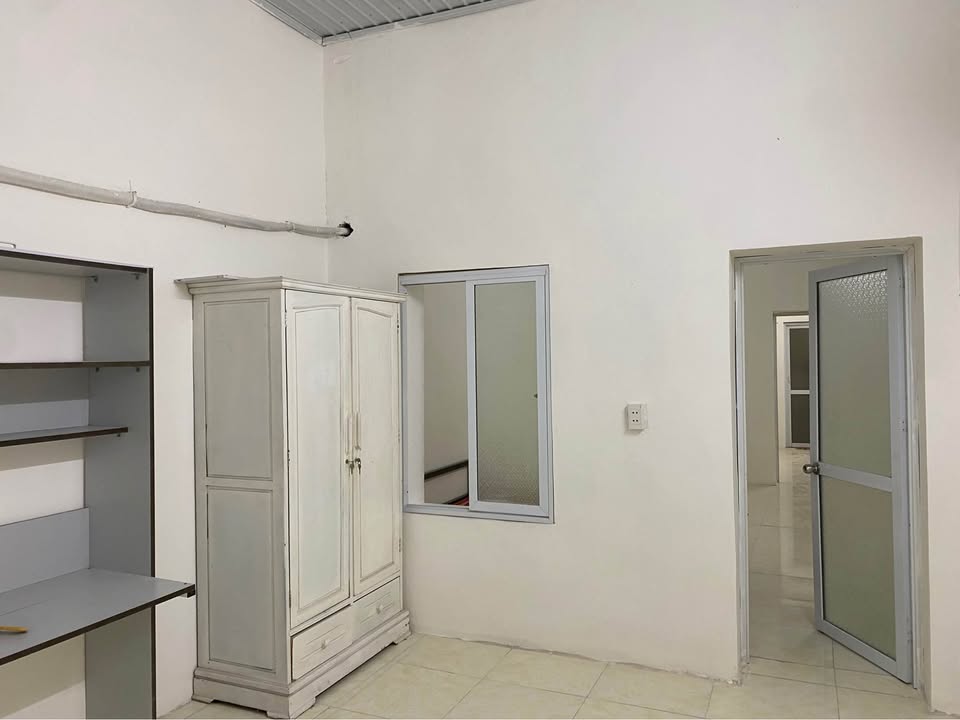 Nhà cấp 4 đẹp ngõ 71 Đại lộ Thịnh Lang 57m² giá 1.2 tỷ - Sẵn sàng dọn vào ở!