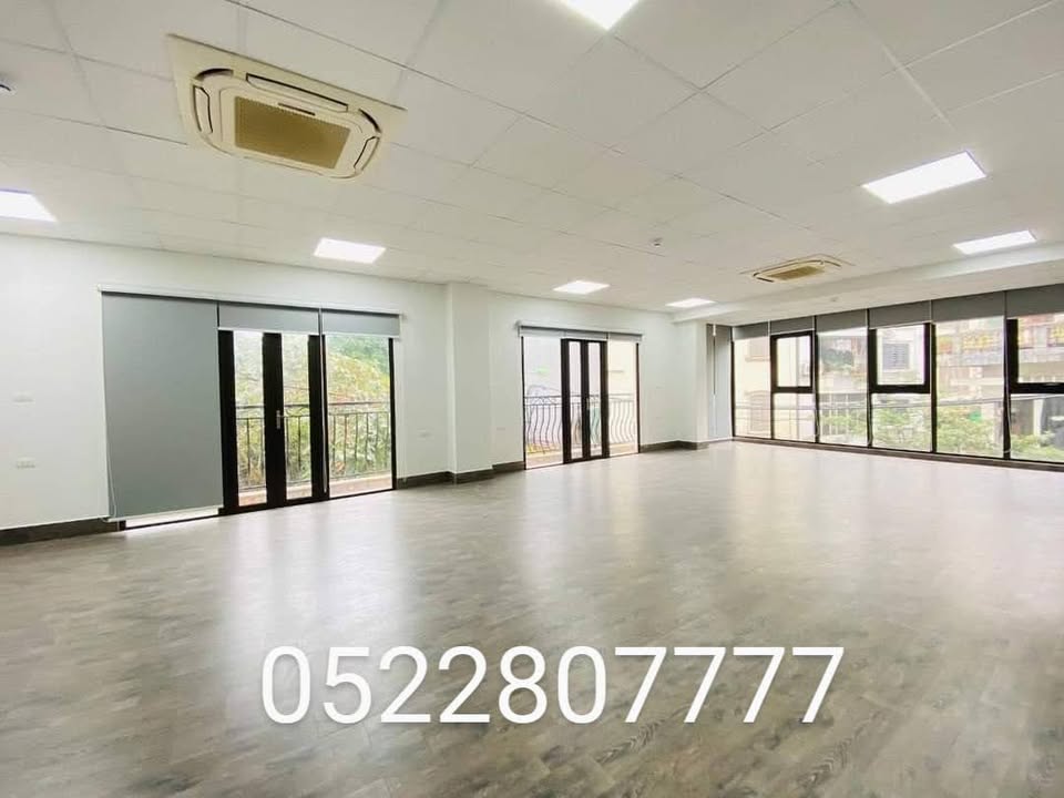 Văn phòng cho thuê Huỳnh Thúc Kháng 150m² giá 27 triệu - Vị trí trung tâm quận Đống Đa!