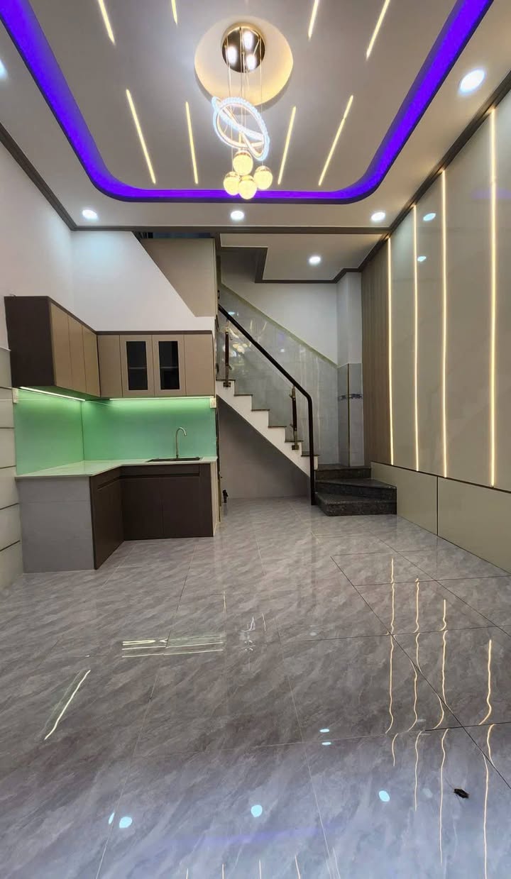 Nhà phố chính chủ gần chợ Cây Da Sà, Quận 6, giá 2.45 tỷ - Sổ hồng đẹp!