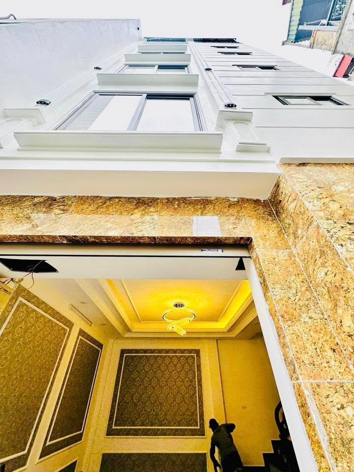 Nhà 7 Tầng Phường Nghĩa Đô, Quận Cầu Giấy 38m² giá 9 tỷ - Sổ đỏ chính chủ, đầy đủ nội thất!