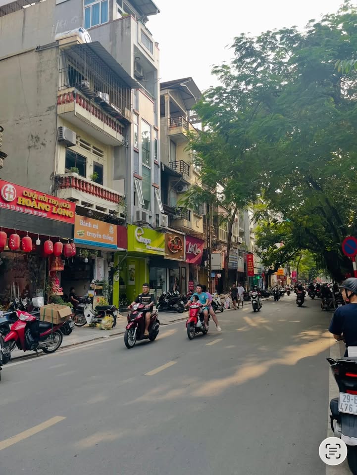 Nhà phố Ba Đình 35m² giá 11 tỷ - Xây mới 6 tầng mặt tiền rộng