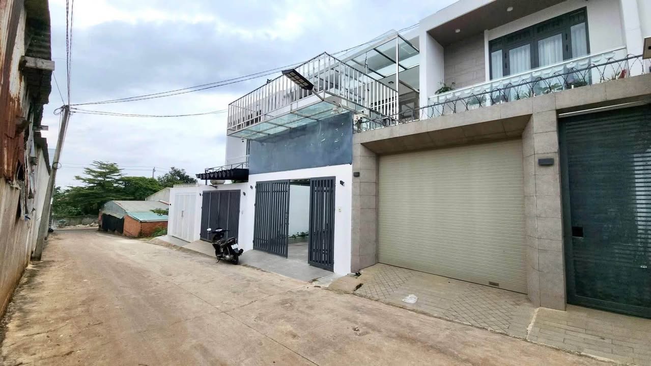 Nhà đẹp hẻm Đỗ Xuân Hợp, phường Tân Lợi, 100m² giá 4.5 tỷ - Chính chủ bán gấp!