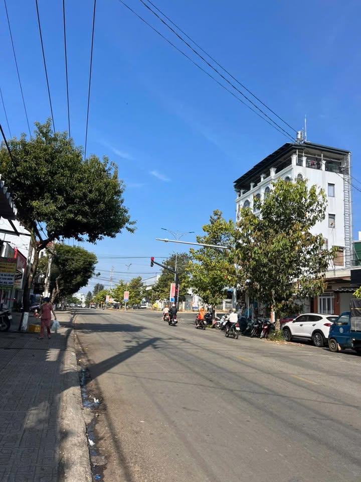 Đất mặt tiền đường Hà Giang, Bảo Lộc 152m² giá 15 tỷ - Cơ hội đầu tư hiếm có!