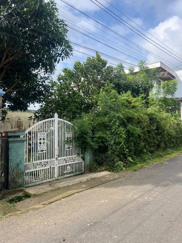 Đất trung tâm Bảo Lộc 680m² giá 9.2 tỷ - Phù hợp làm biệt thự sân vườn!