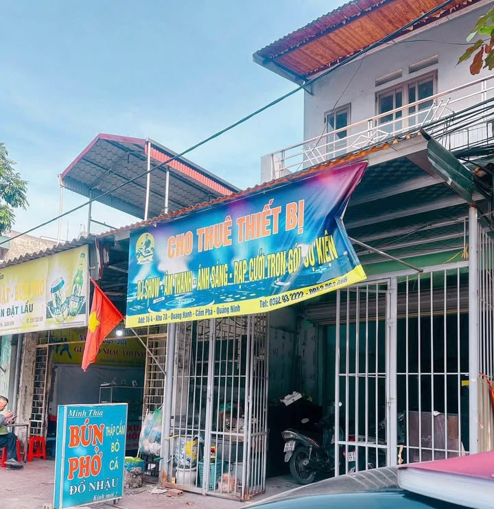 Bán đất tặng nhà 2 tầng tại Quang Hanh 90m² giá 2.6 tỷ - Kinh doanh đỉnh cao!