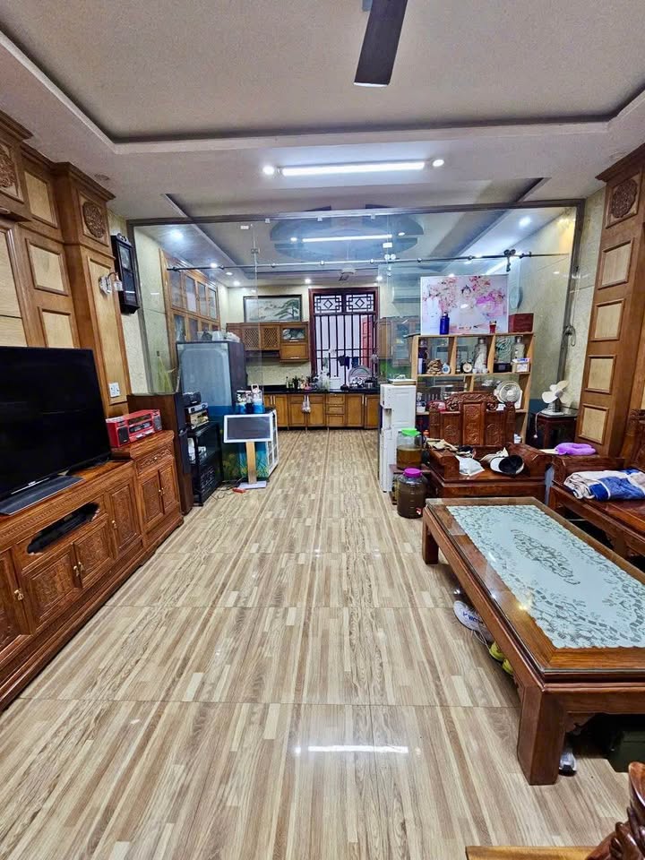 Nhà phố Lê Hoàn Thanh Hóa 254m² giá 70 tỷ - Mặt tiền kinh doanh đỉnh cao!