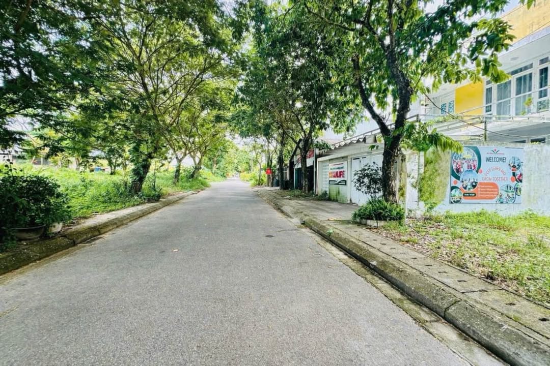 Bán đất Xóm Hành - Đường Lương Nhữ Hộc 220m² giá 5.06 tỷ - Vị trí đẹp, tiện ích đầy đủ!