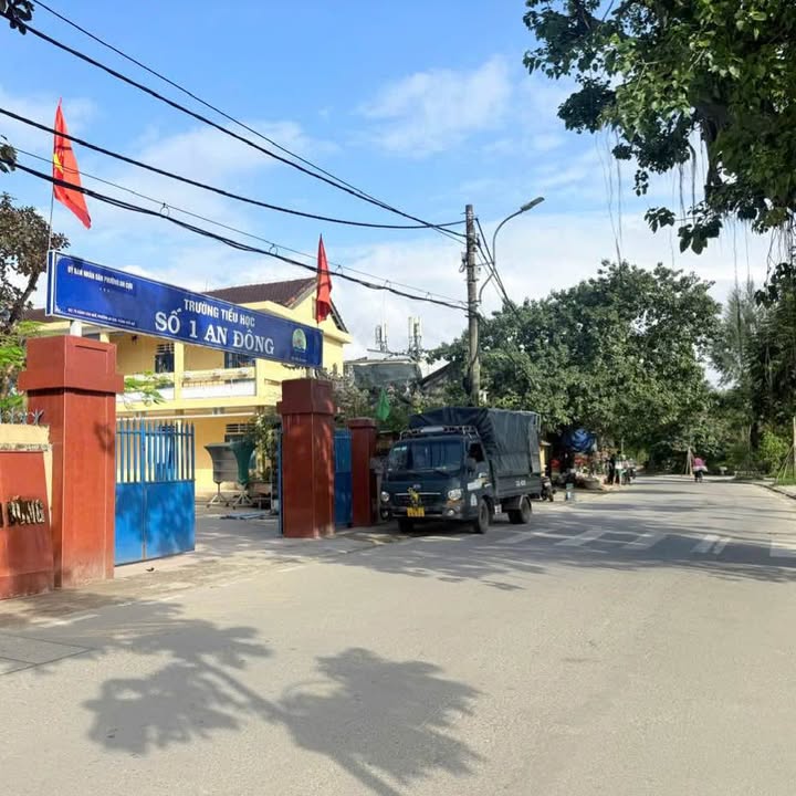 Đất Mặt Tiền Kinh Doanh Đặng Văn Ngữ 129,6m² giá 8 tỷ - Vị trí đắc địa, đông đúc!