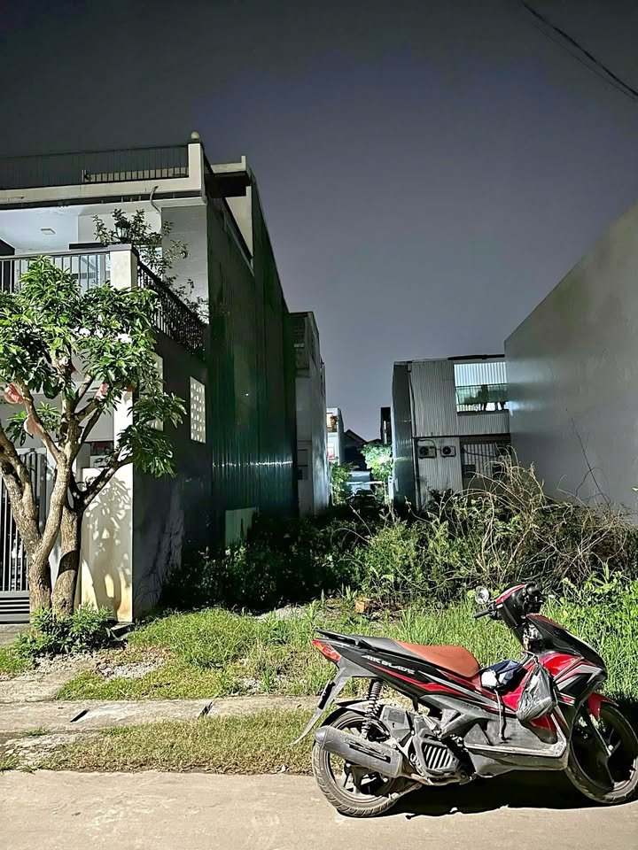 Đất nền KQH Hạ Cồn Trống, Phú Thượng 100m² giá 2.7 tỷ - Vị trí đắc địa gần biển!