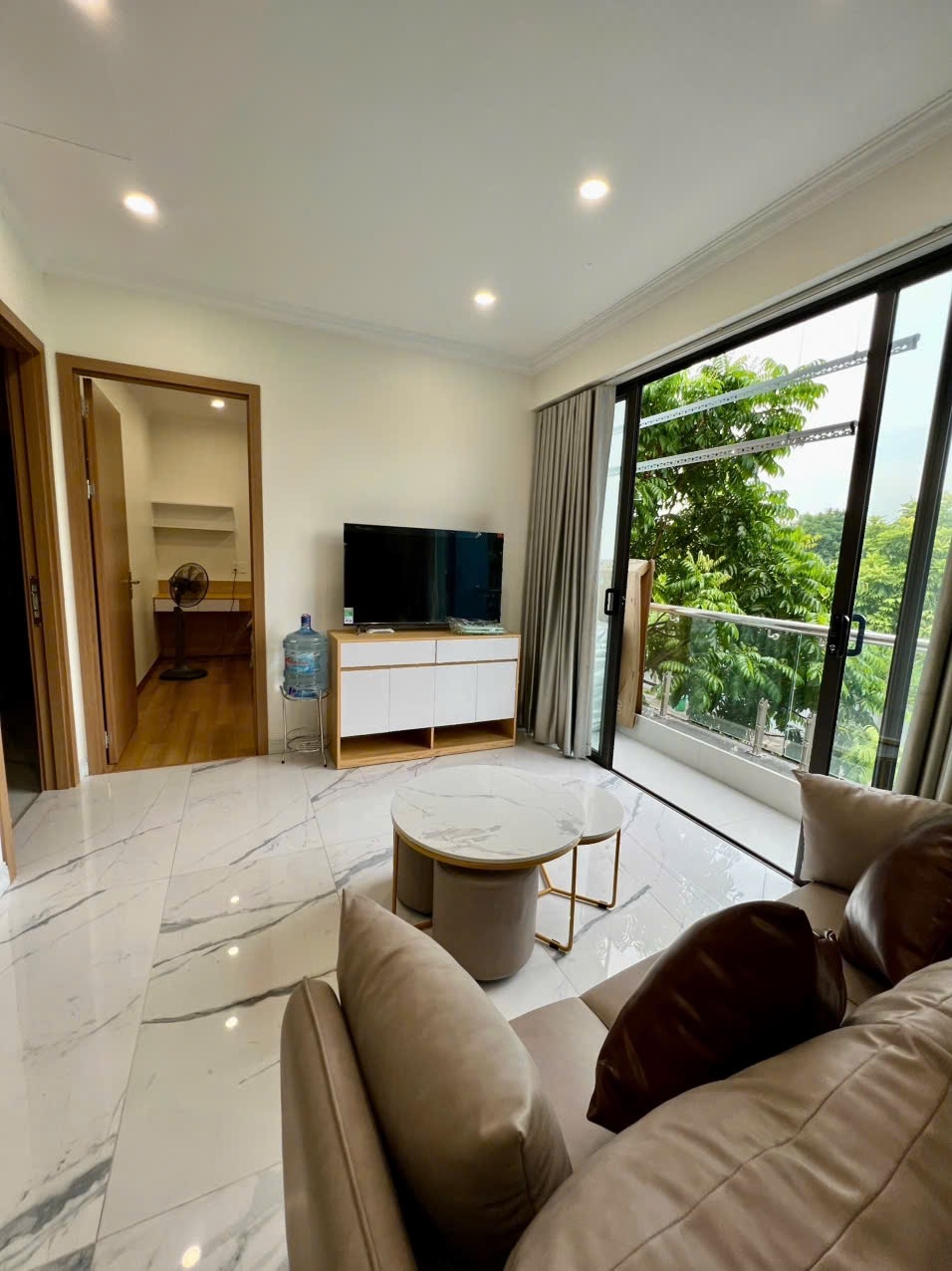 Căn hộ Waterfront Hải Phòng 40m² giá 7.5 triệu - Sẵn sàng dọn vào ở!