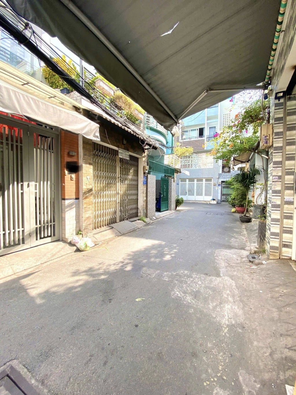 Nhà phố Tân Bình 65m² giá 9.3 tỷ - Hẻm xe hơi, gần khu Bàu Cát