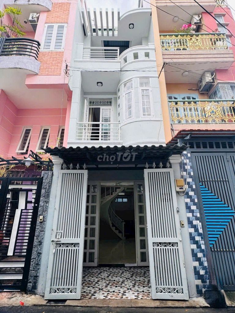 Nhà 3 tầng Nguyễn Hồng Đào 37m² giá 7.38 tỷ - Khu VIP Bàu Cát, chính chủ bán gấp!