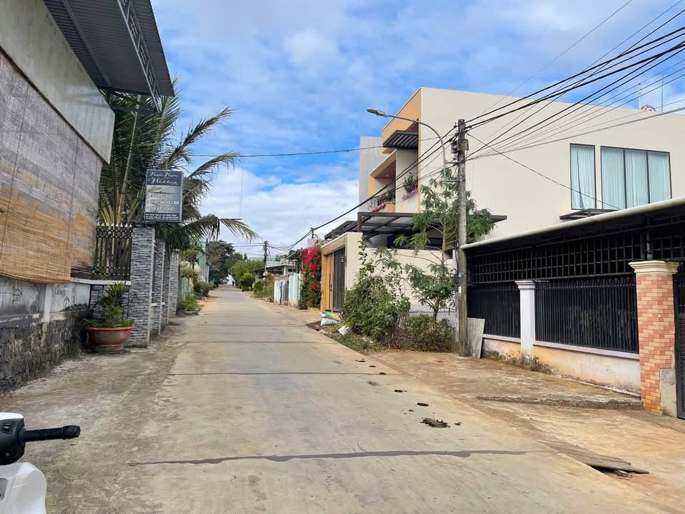 Đất nền Phường Yên Đỗ Pleiku 370m² giá 2.89 tỷ - Vị trí trung tâm tiện lợi!