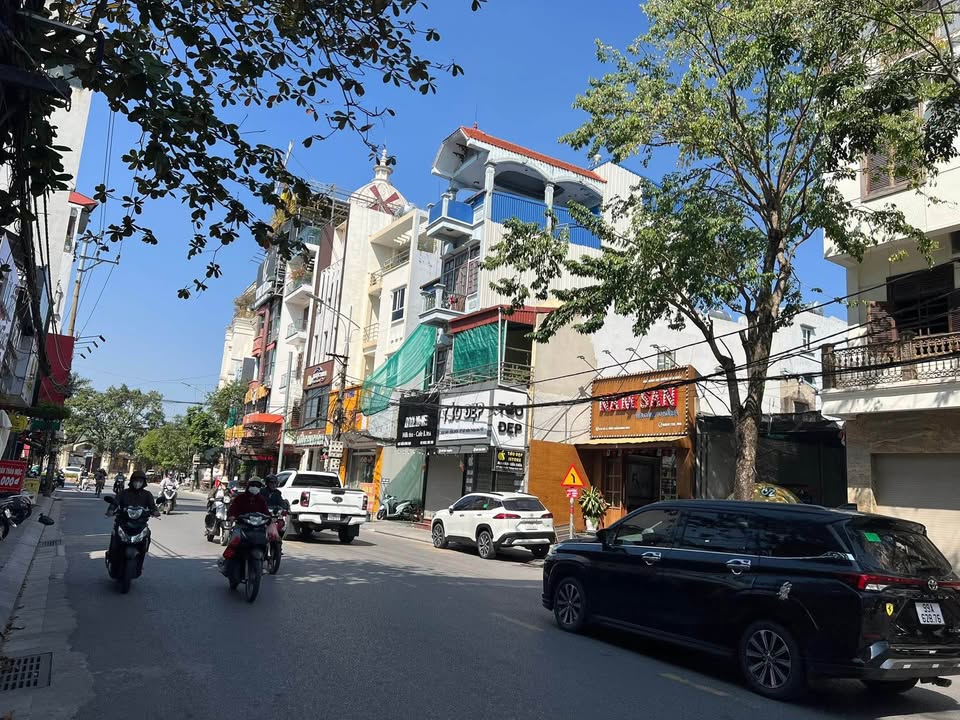 Lô đất mặt tiền đường Trần Hưng Đạo, 304m² giá 28.88 tỷ - Đầu tư sinh lời ngay!