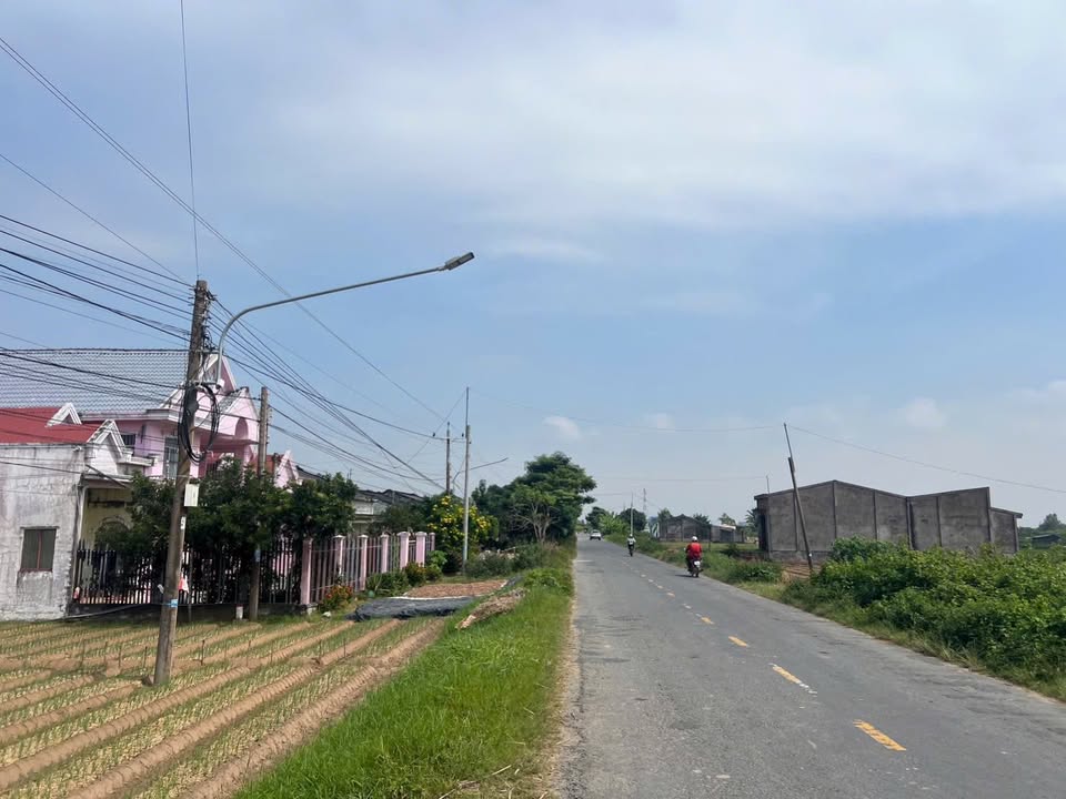 Đất nền mặt tiền Quốc lộ Nam Sông Hậu, 1140m² giá 798 triệu - Cơ hội đầu tư tuyệt vời!