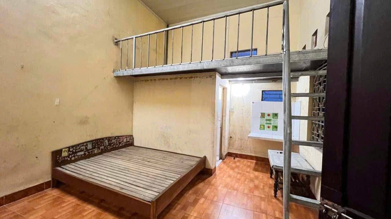 Phòng cho thuê tại Ngô Gia Tự, 30m² giá 1,8 triệu - Không chung chủ, ô tô đỗ cửa!