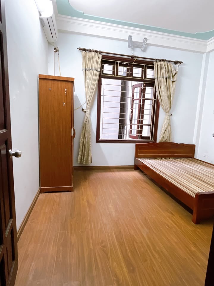 Phòng cho thuê tại Vũ Ngọc Phan, Đống Đa, 25m² chỉ 3 triệu - View thoáng, tự quản!