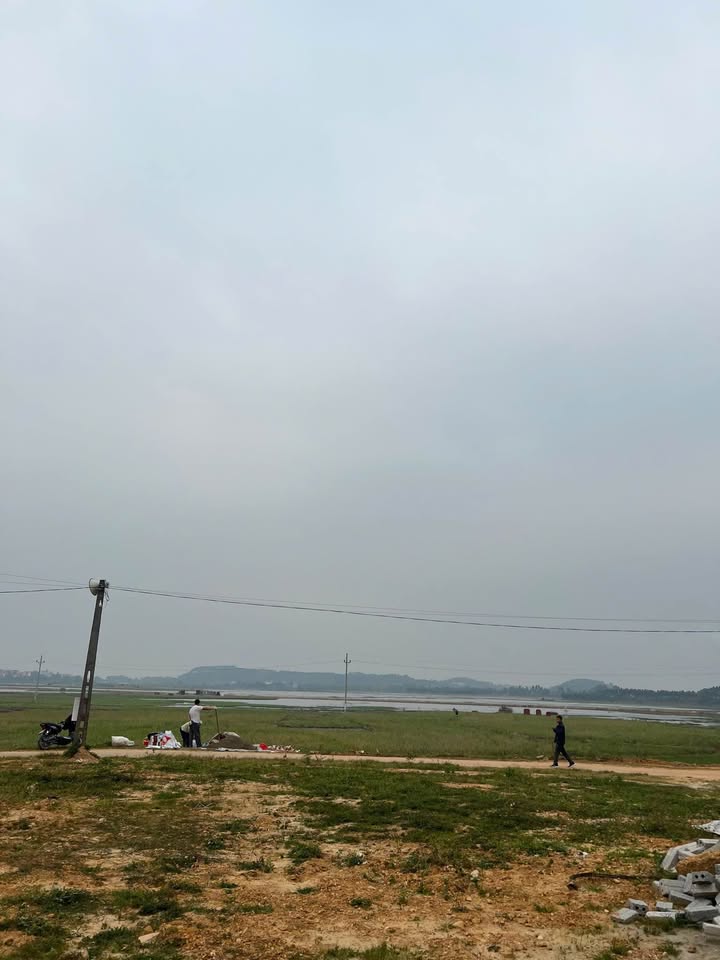 Đất nền Lan Mẫu Lục Nam Bắc Giang 180m² giá 600 triệu - Sổ đỏ chính chủ sẵn sàng!