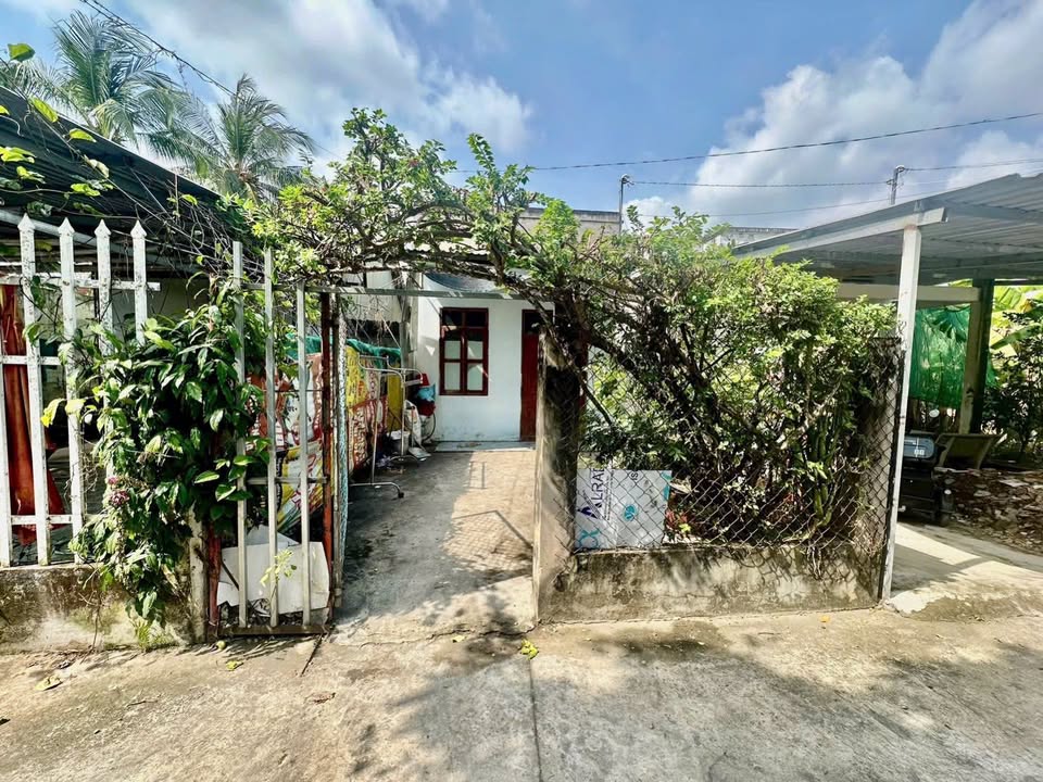 Nhà riêng Phường 5, Trà Vinh 120m² giá chỉ 450 triệu - Đường ô tô vào tận nơi!