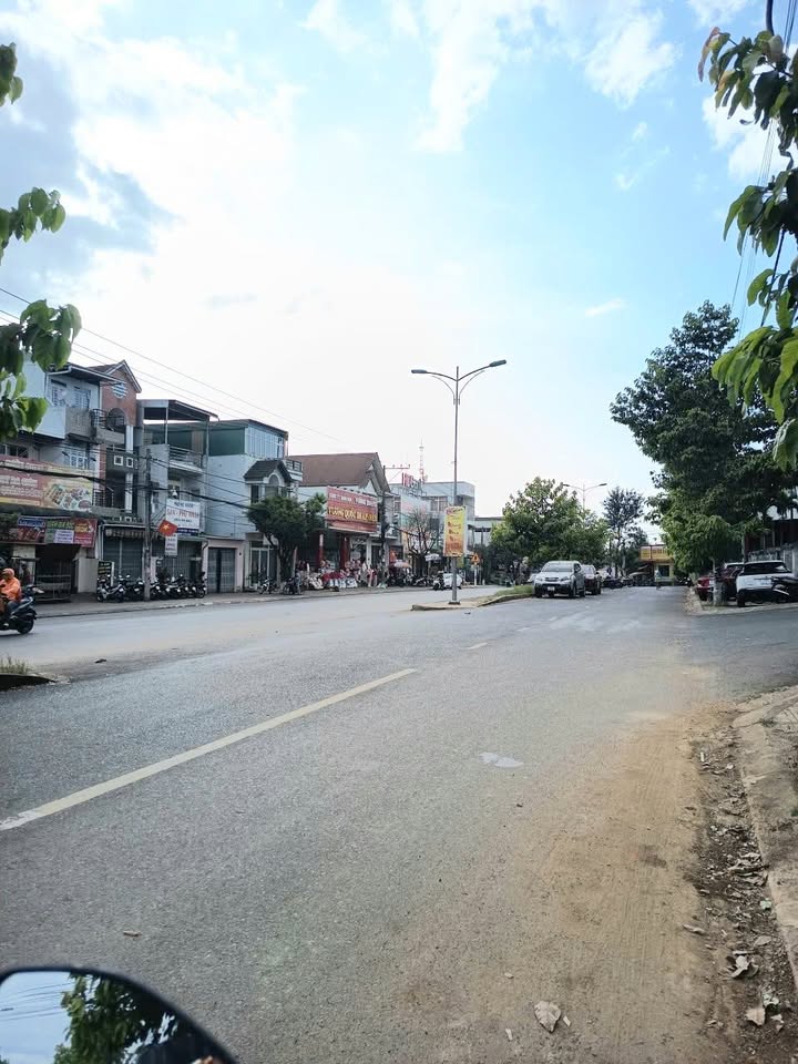 Nhà mặt tiền Hà Giang Bảo Lộc 203m² giá 15 tỷ - Kinh doanh thuận lợi!