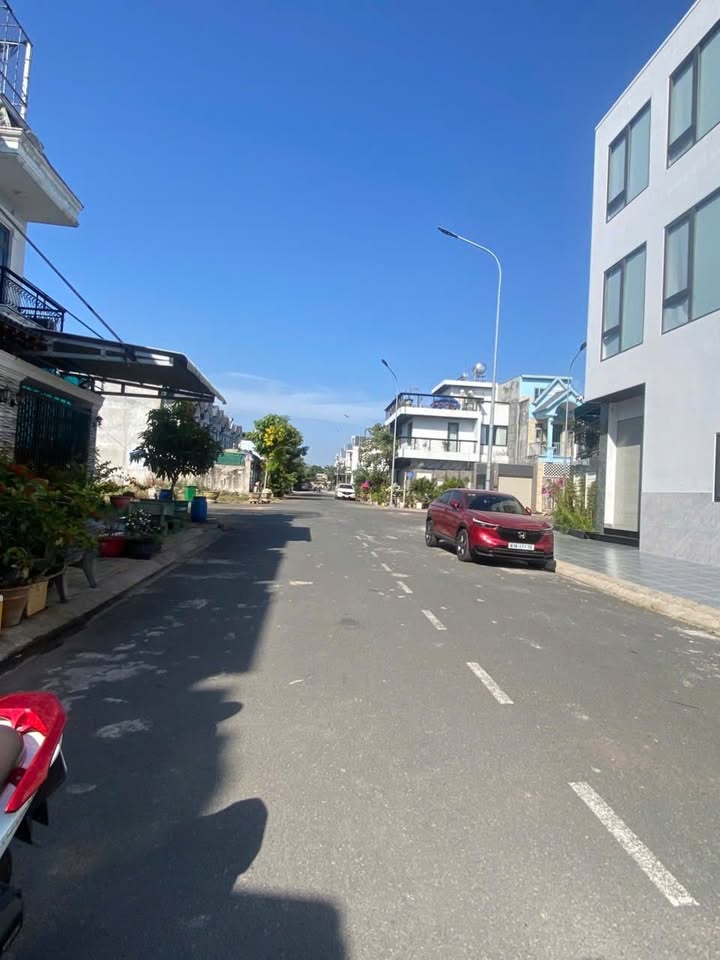 Nhà phố Tân Phước Khánh 72m² giá 2.9 tỷ - Hướng Bắc, Sẵn sàng vào ở!